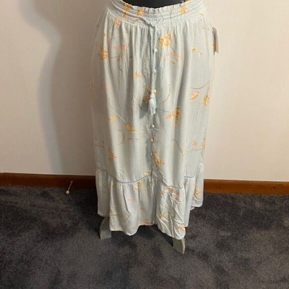 Wonderly Blue Tulip Floral button front midi skirt, size XL - Picture 2 of 4